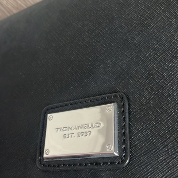 Tignanello NWOT Crossbody Bag - Picture 3 of 6